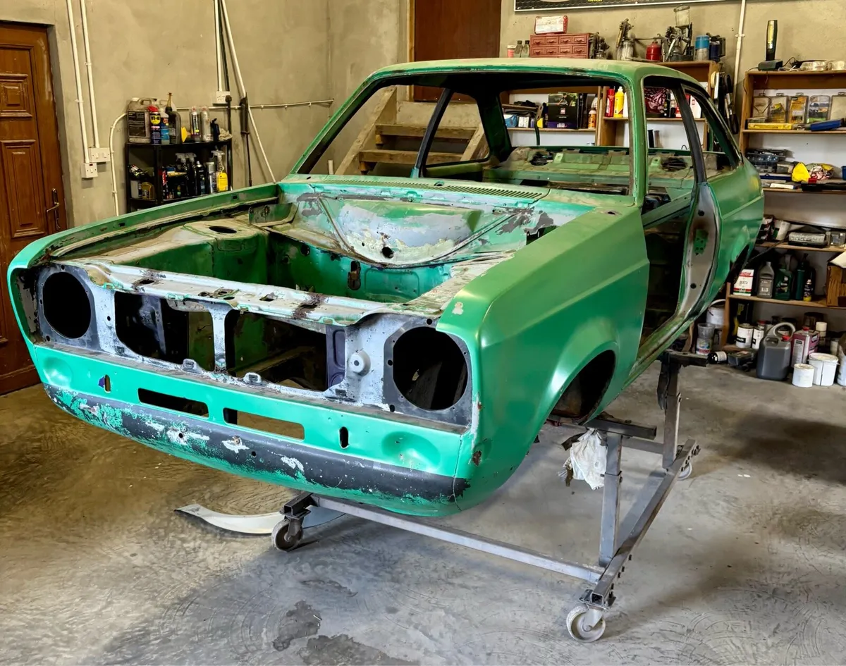 Ford escort shell - Image 1