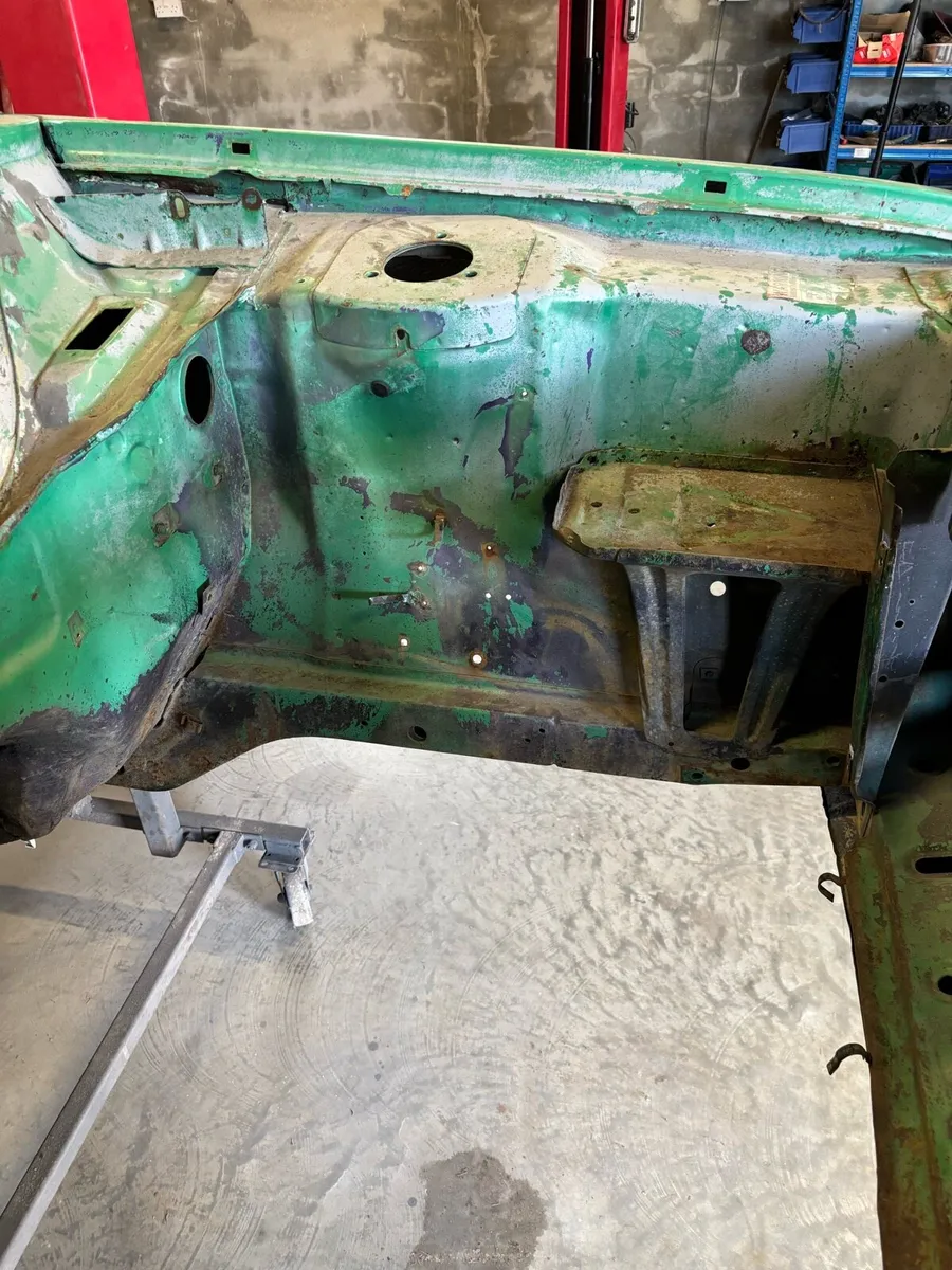 Ford escort shell - Image 4