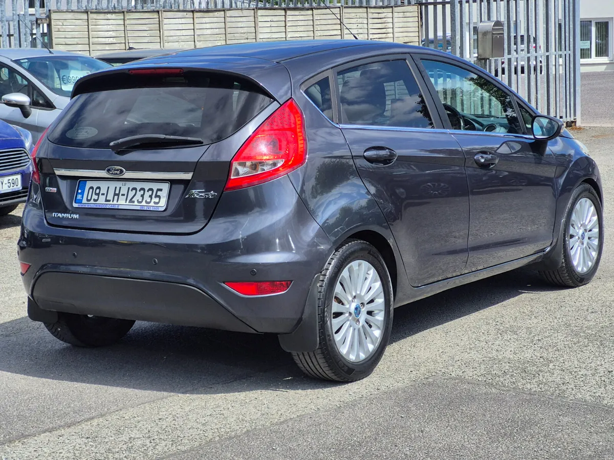 Ford Fiesta 1.6tdci titanium 2009 nct 01/26 - Image 2