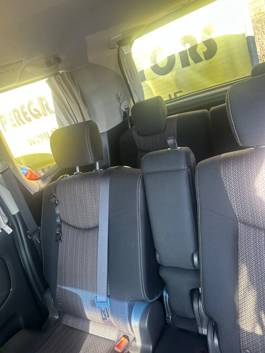 Nissan serena 8 seater - Image 4