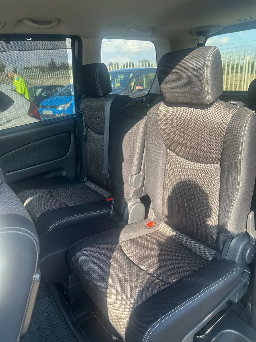 Nissan serena 8 seater - Image 3