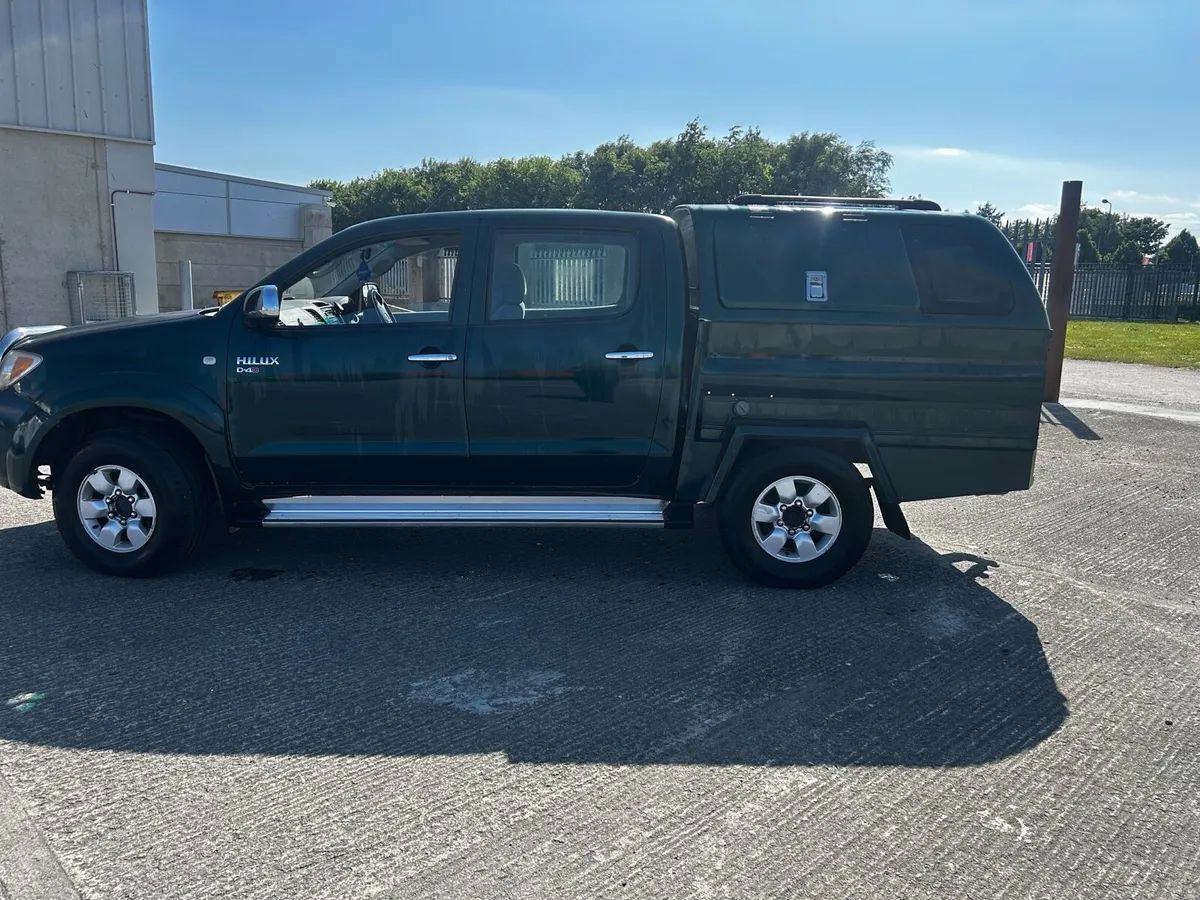07 hilux taxed and tested - Image 3