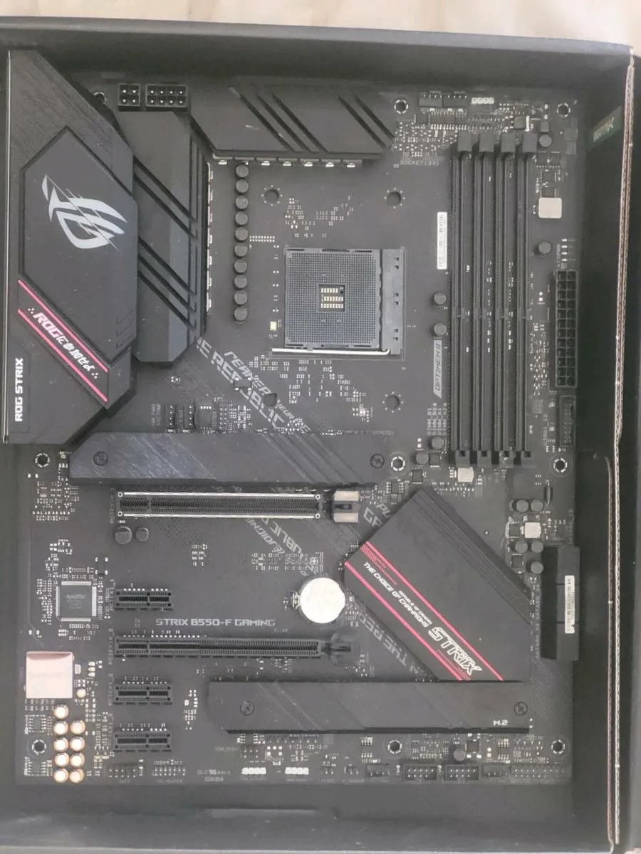 B550-F strix motherboard - Image 2