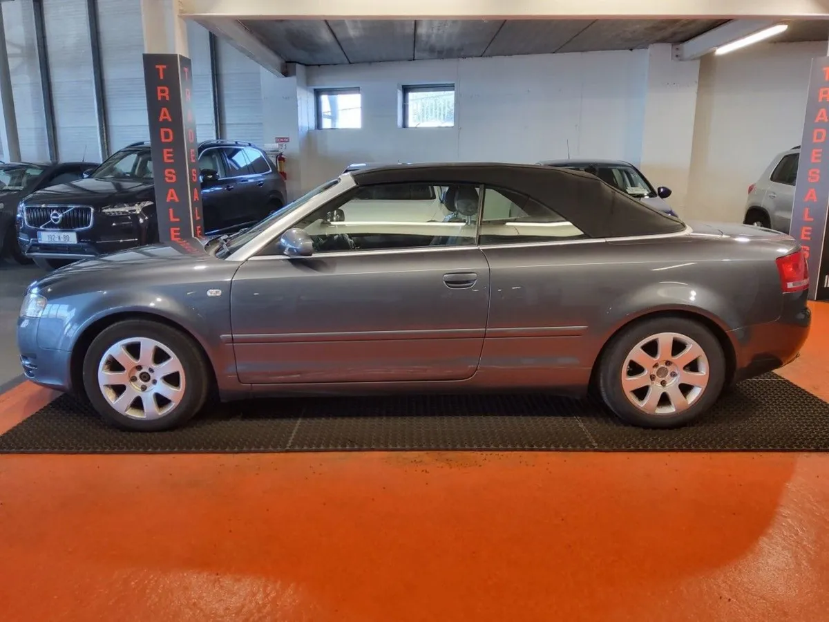 Audi A4 2.0 TDI (dpf) Cabriolet - Image 3