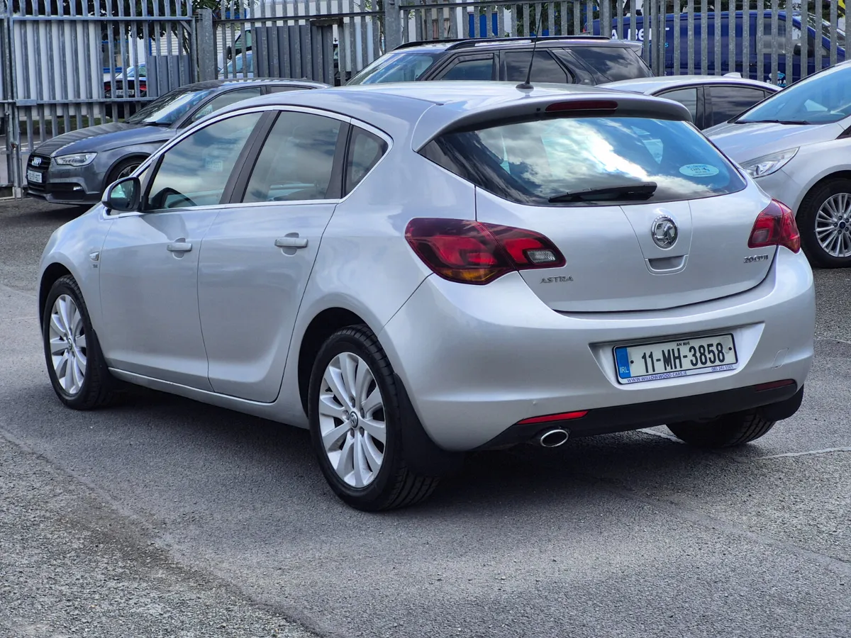 Vauxhall Astra 2.0cdti 2011 nct 04/26 - Image 4