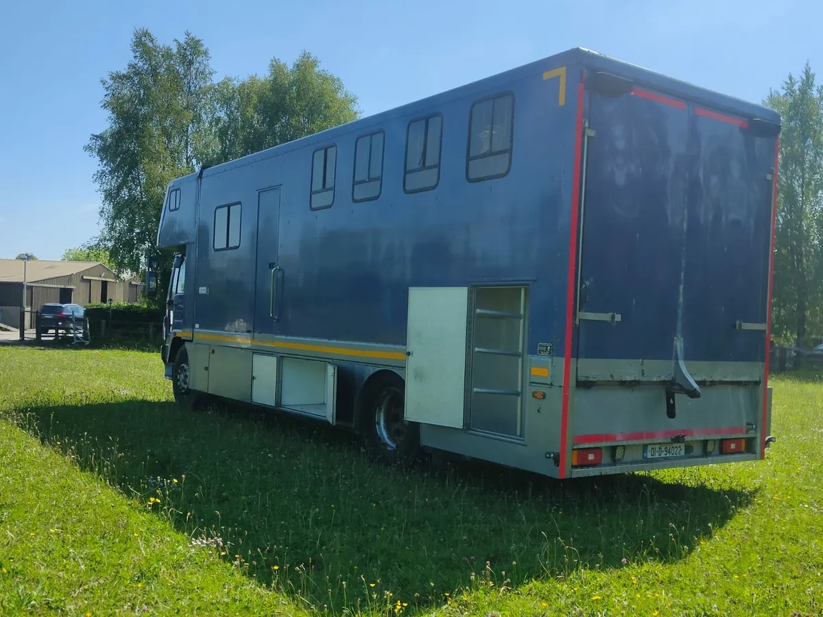 Volvo horse lorry - Image 3