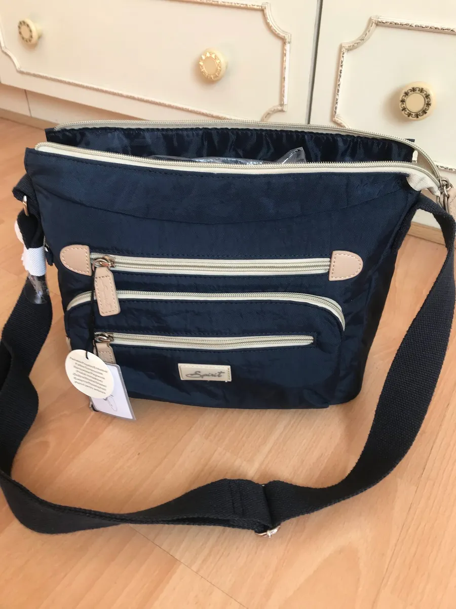 New Navy Shoulderbag €20 - Image 4