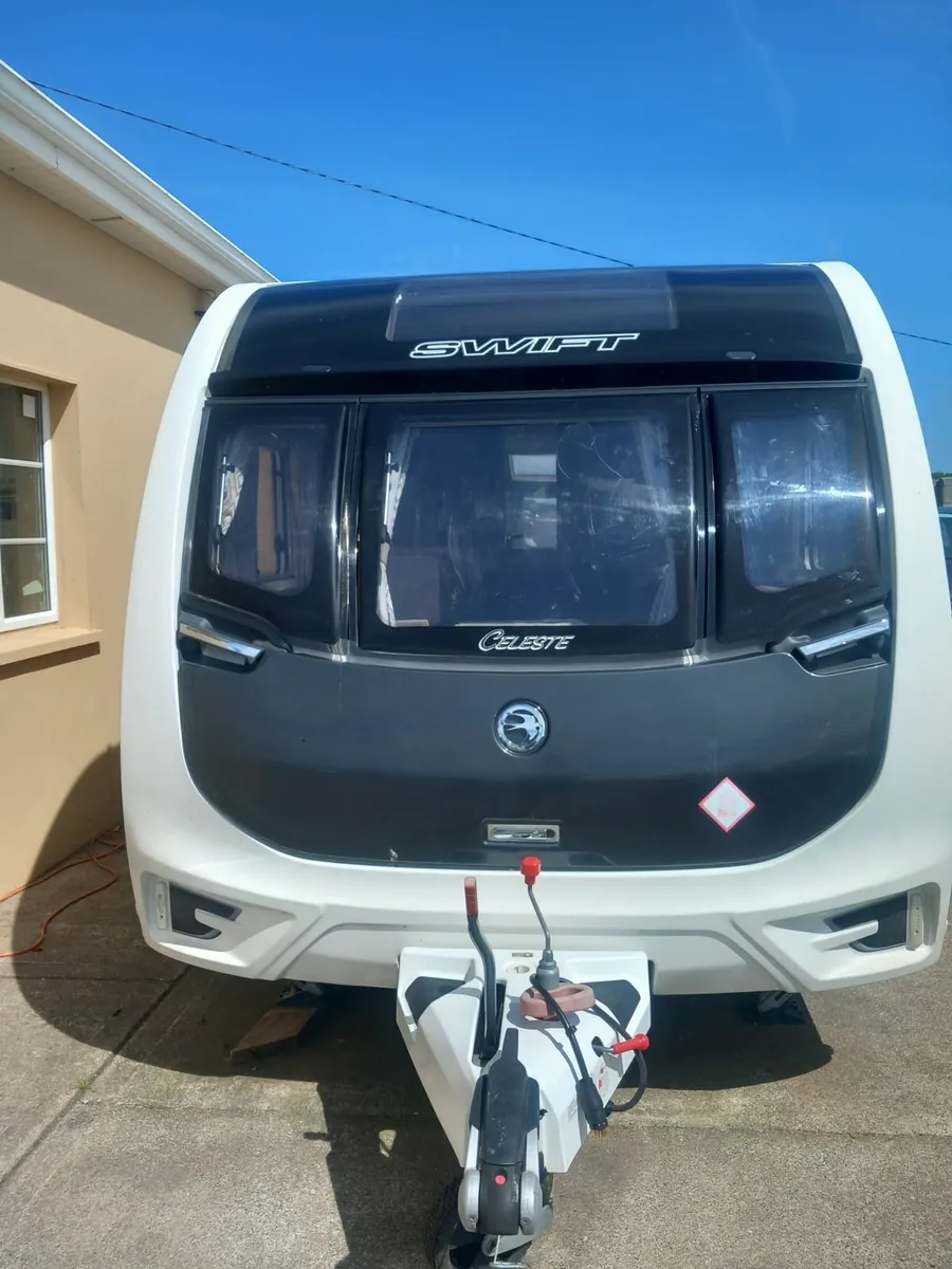 Caravan - Image 1