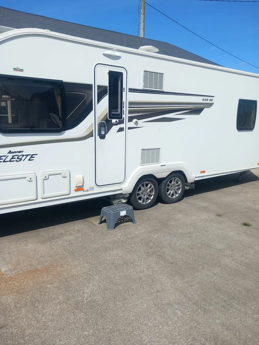Caravan - Image 2