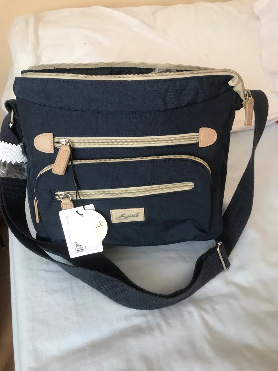 New Navy Shoulderbag €20 - Image 1