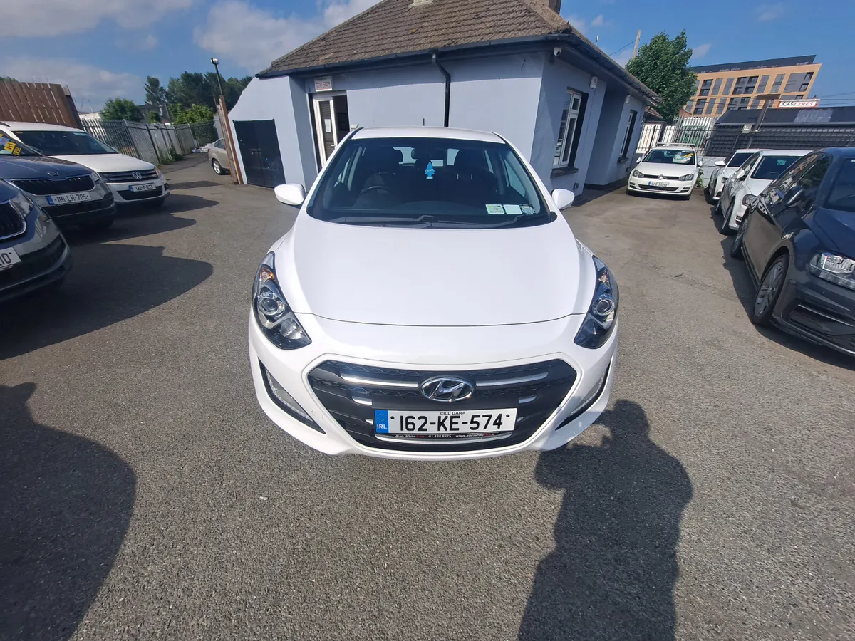 Hyundai i30 1.4Diesel Low KMS/One owner/NCT 11/26 - Image 3