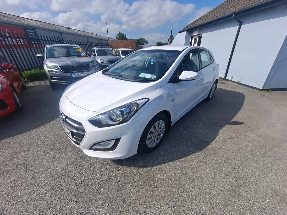 Hyundai i30 1.4Diesel Low KMS/One owner/NCT 11/26 - Image 4