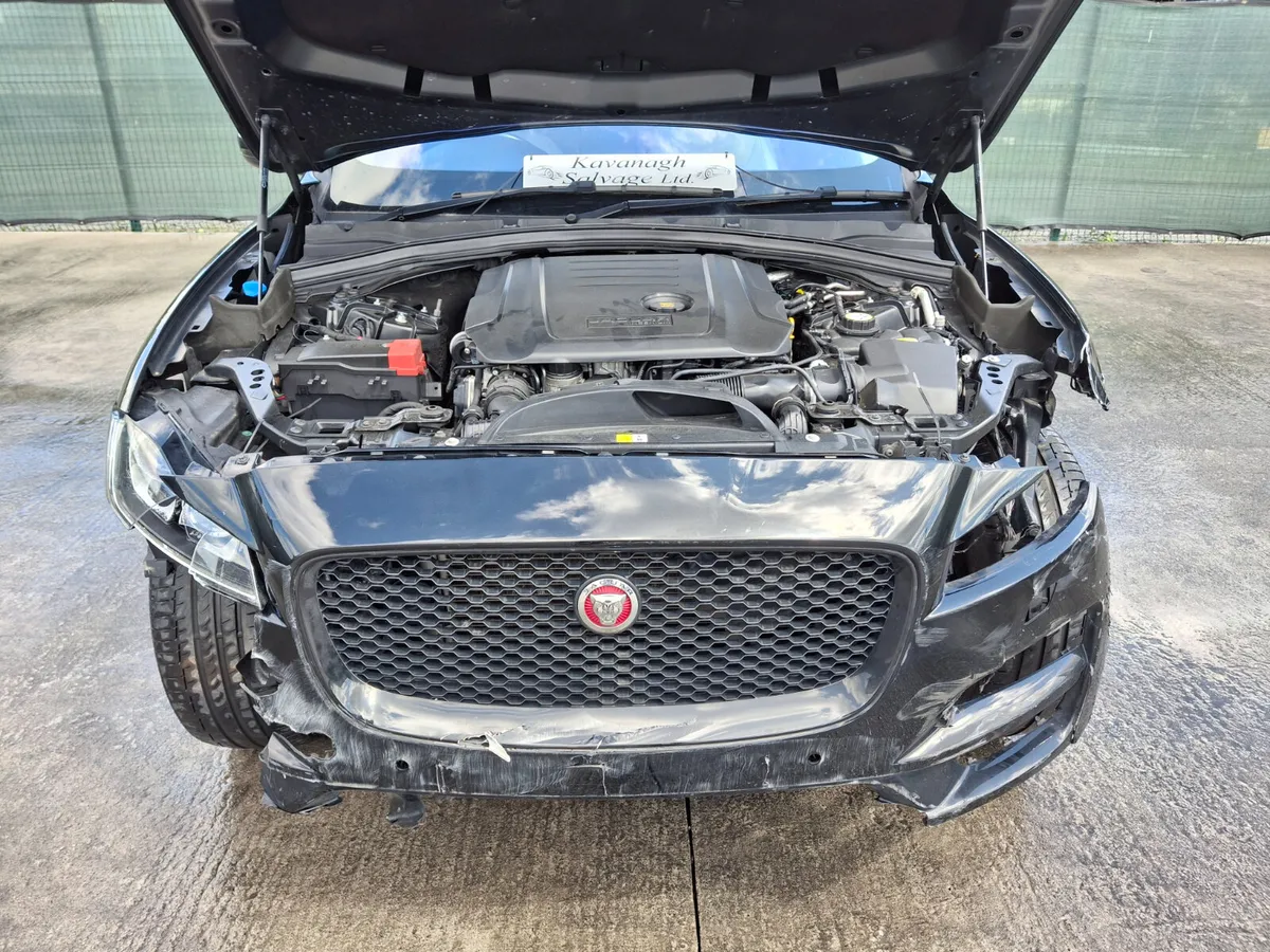 2018 Jaguar F-Pace Awd Automatic - Image 2