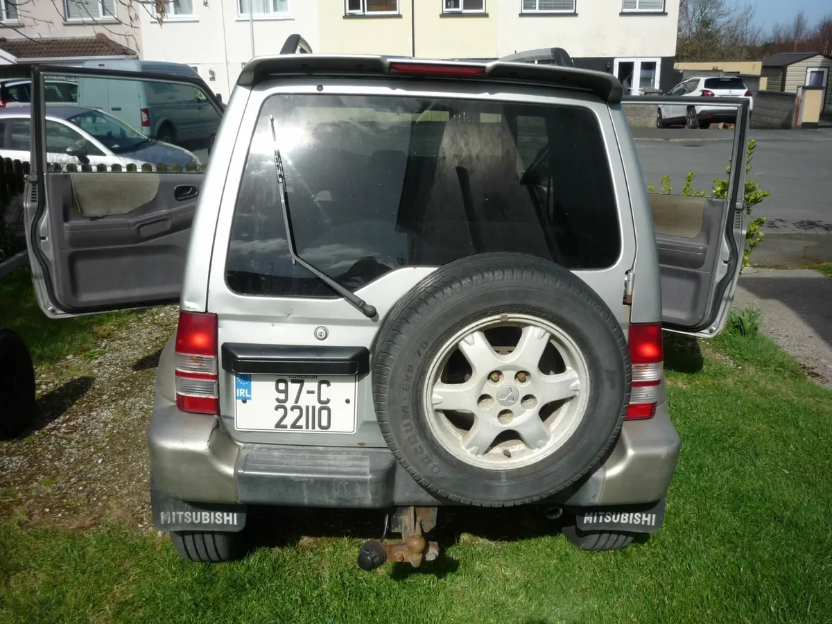 Pajero Junior 4x4 5spd Manual  1997 - Image 4
