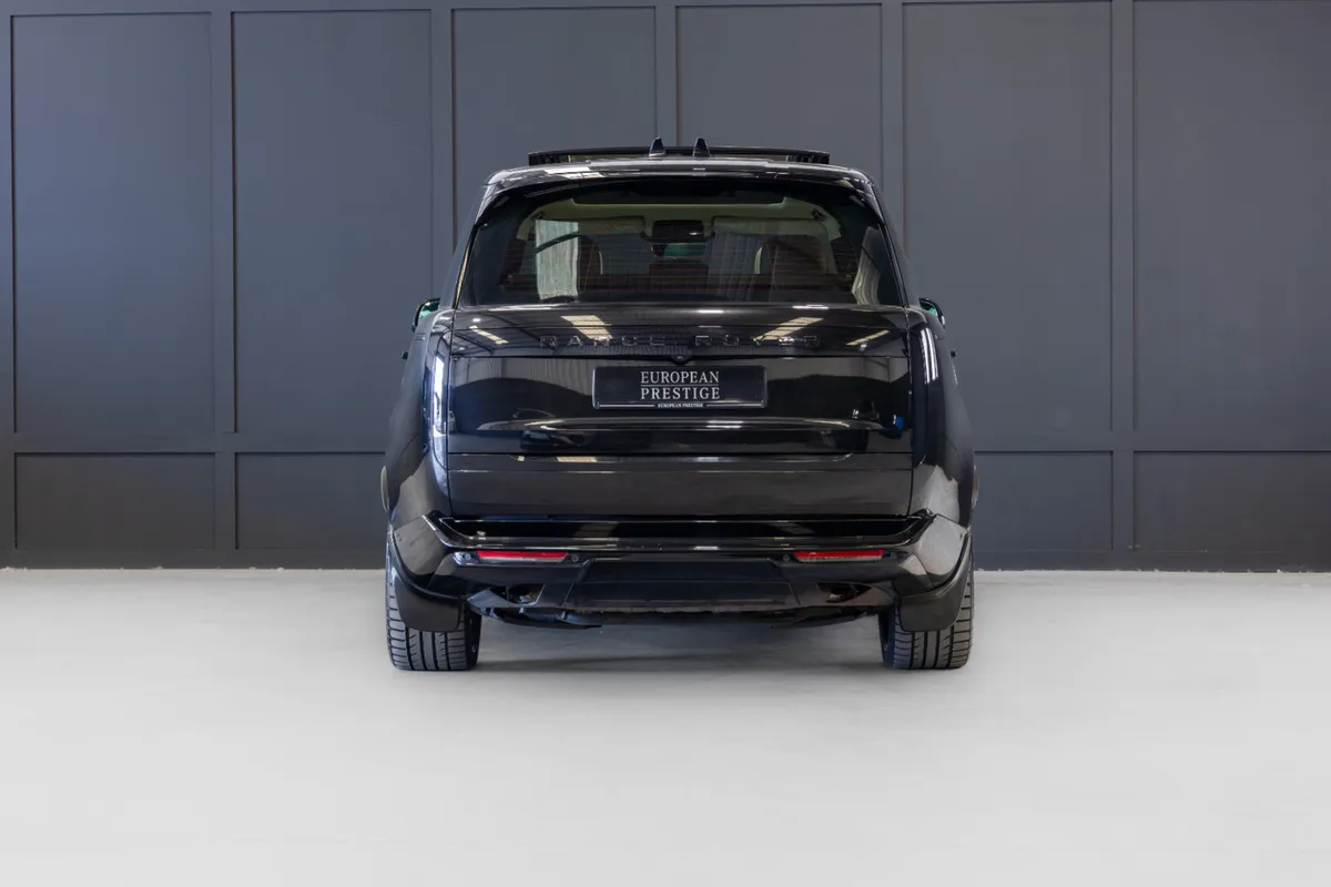242 Range Rover P460e - Image 4