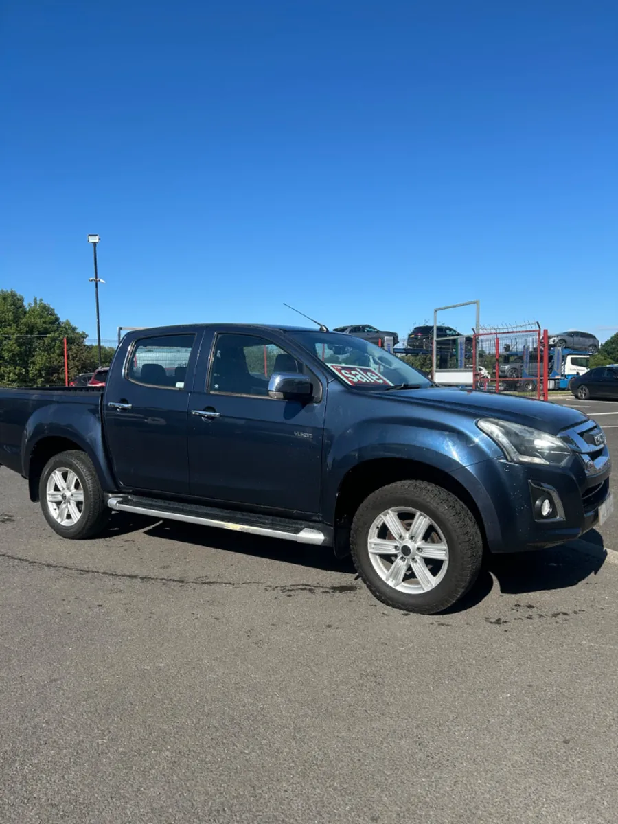 Isuzu D-Max 2018 - Image 2