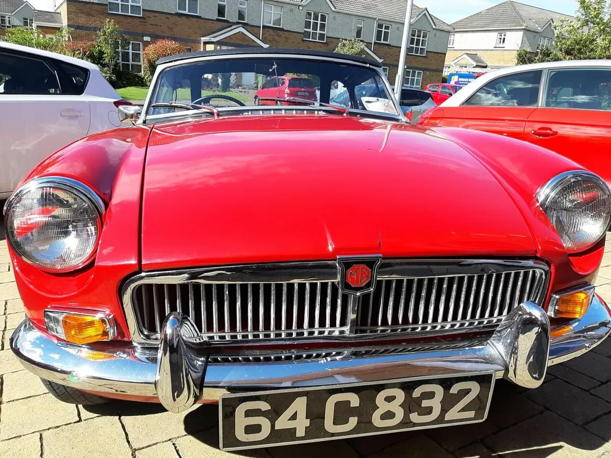 MG MGB Roadster 1964 Red - Image 1
