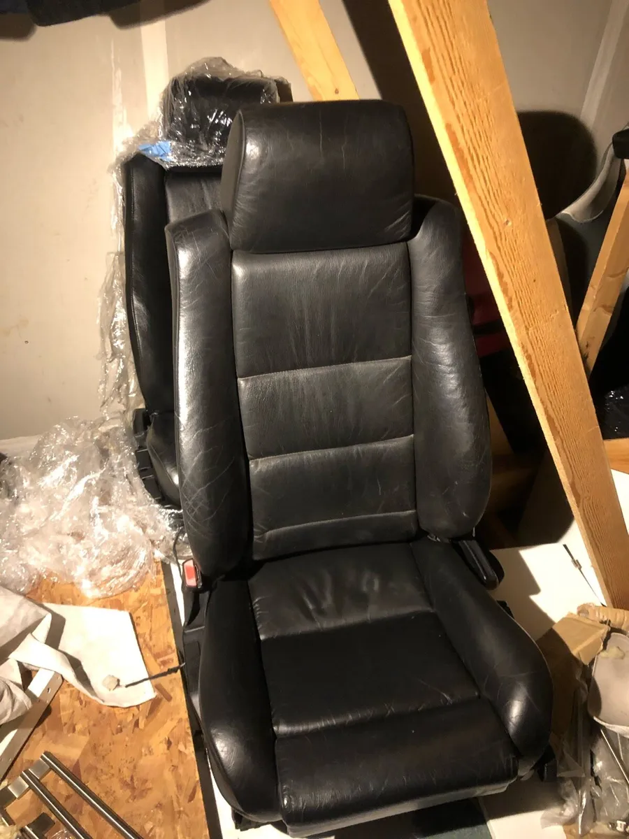 Bmw e34 seats - Image 3