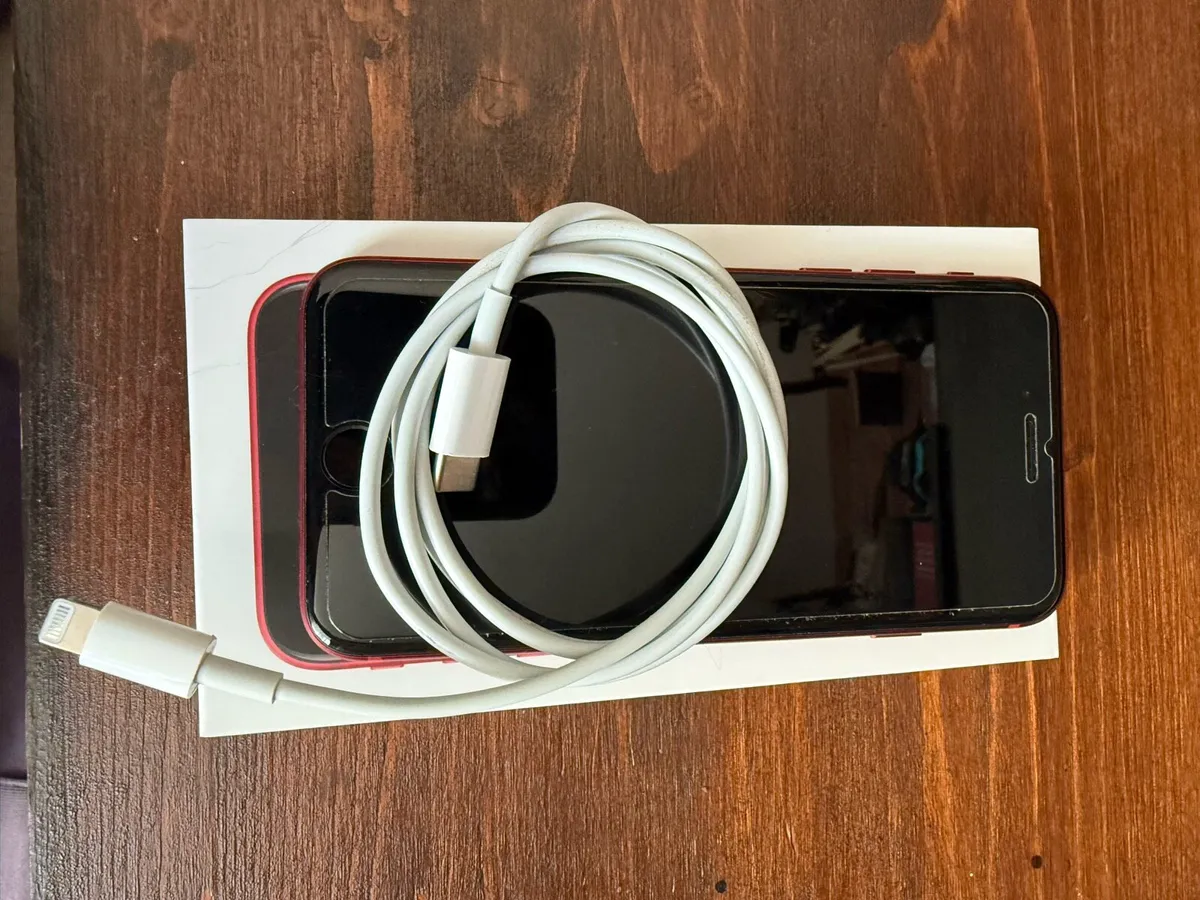 iPhone SE - Image 4