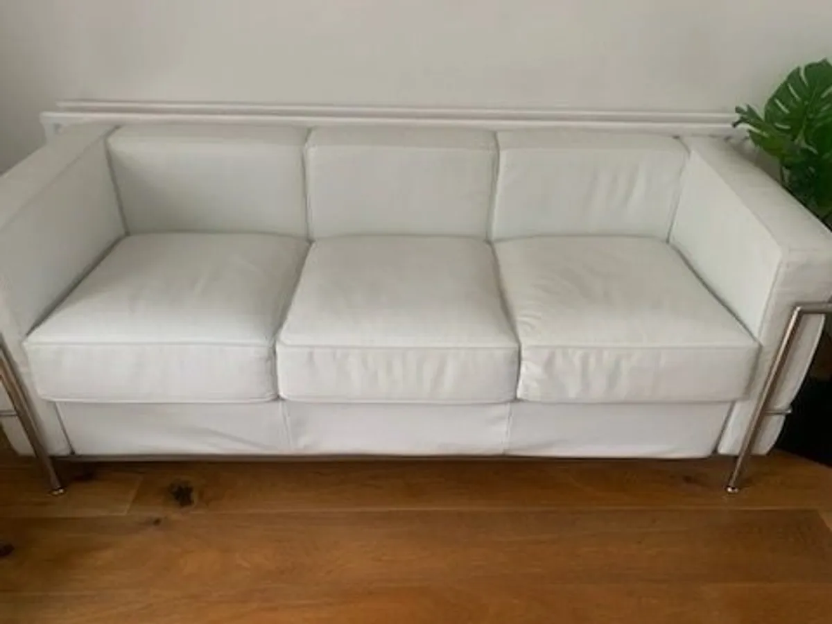 Sofa and chairs - Image 2