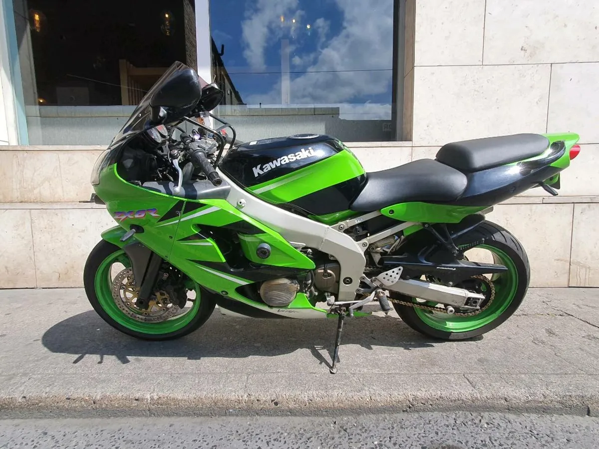 Kawasaki ZX6R   *Free Nationwide Delivery* - Image 4
