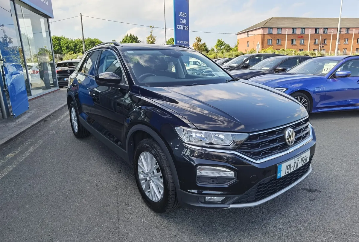 VOLKSWAGEN T-ROC 1.6TDI DESIGN 150BHP - Image 3