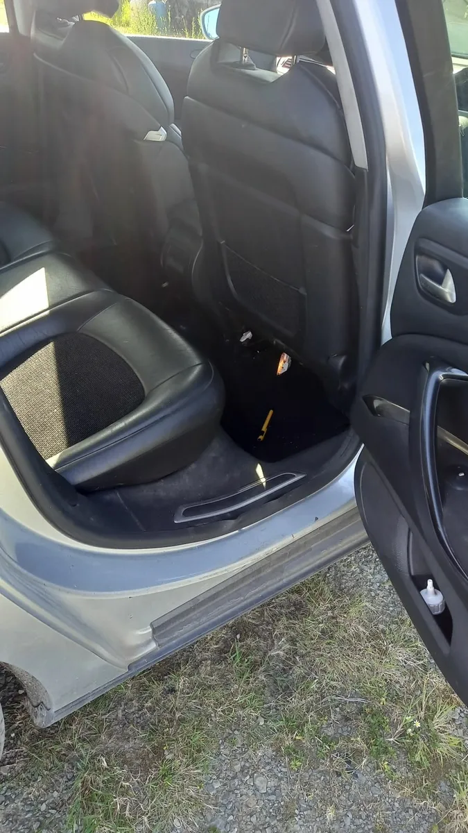 Car - Image 2
