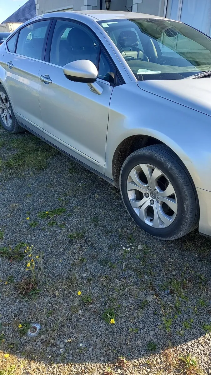 Car - Image 3
