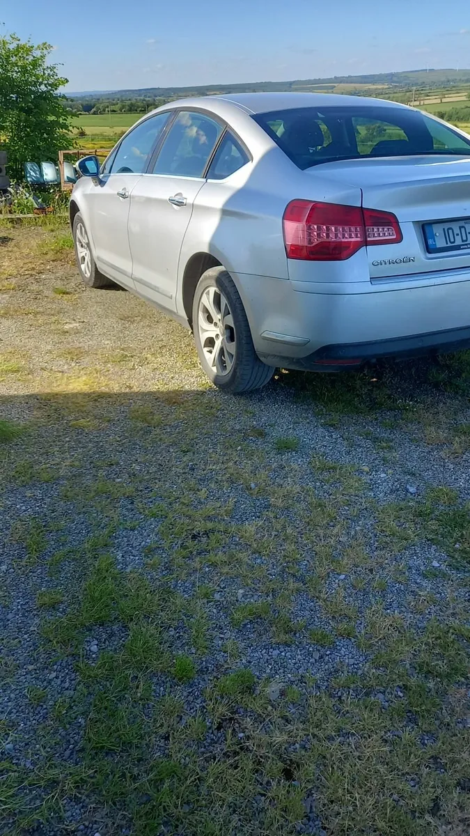 Car - Image 4