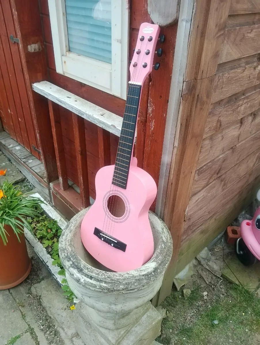 Childrens guitar - Image 2