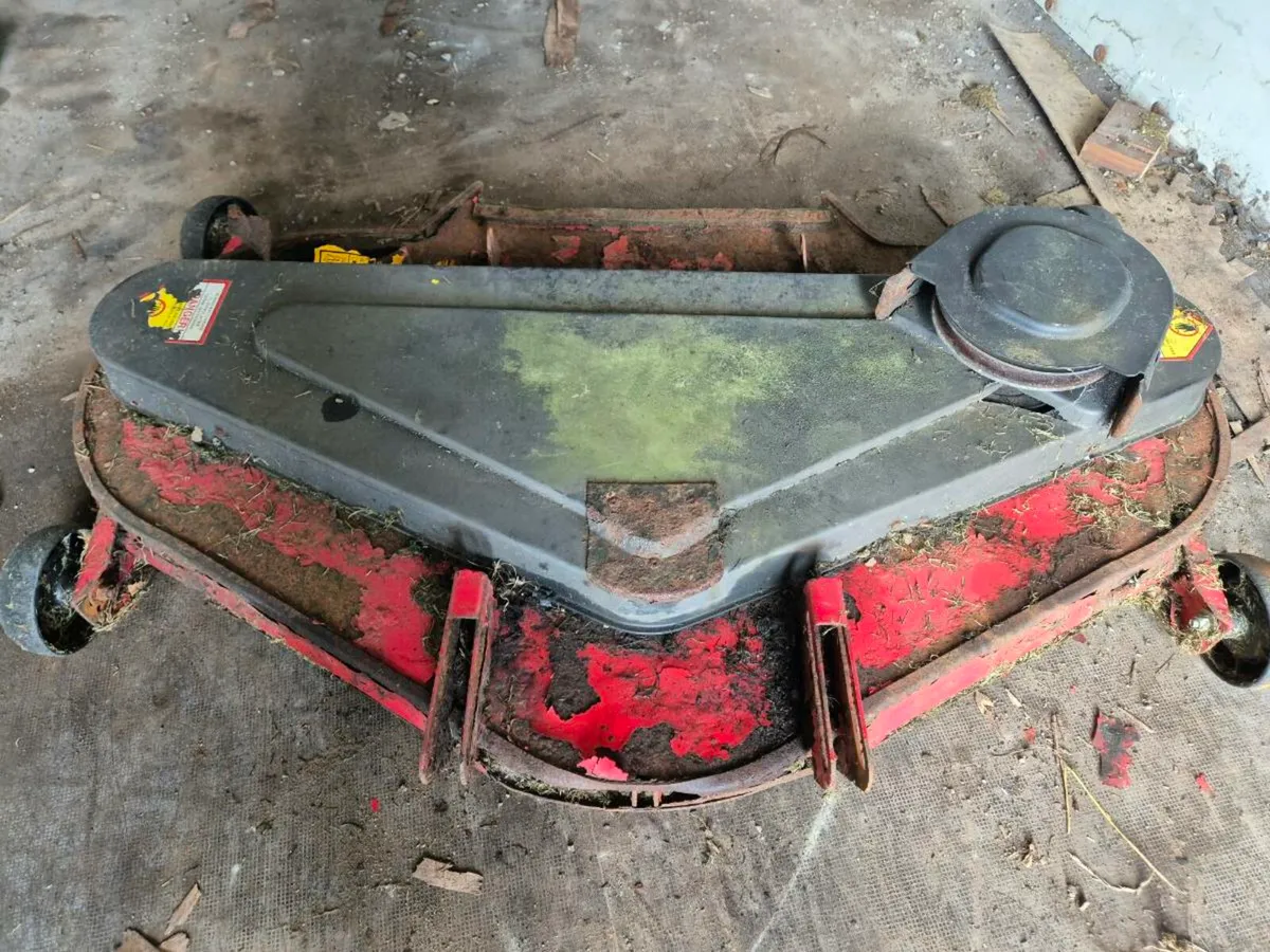 Countax lawnmower deck - Image 1