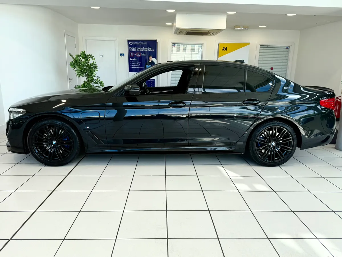 2019 BMW 530E G30 MSPORT SUNROOF/HARMON.K/HEADSUP - Image 3
