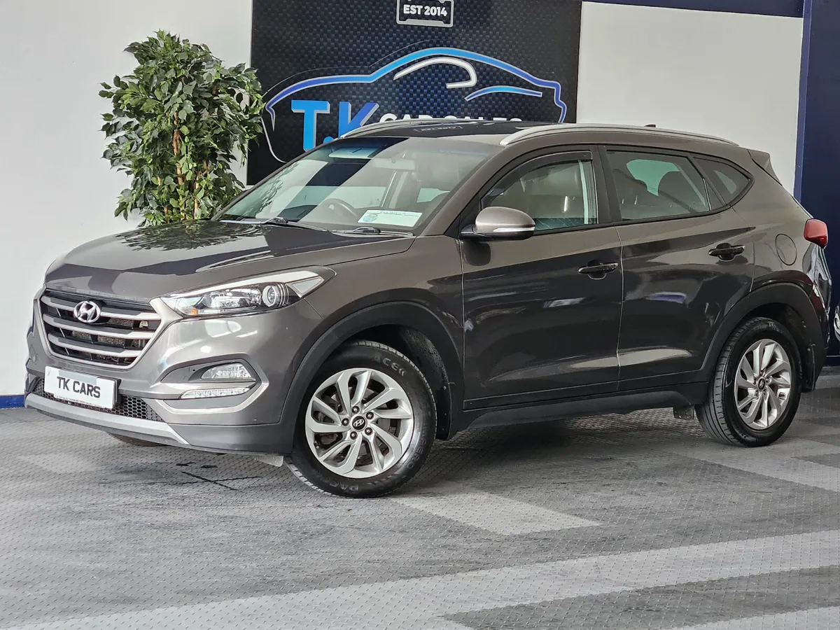 17 HYUNDAI TUCSON AUTOMATIC 4WD - Image 1