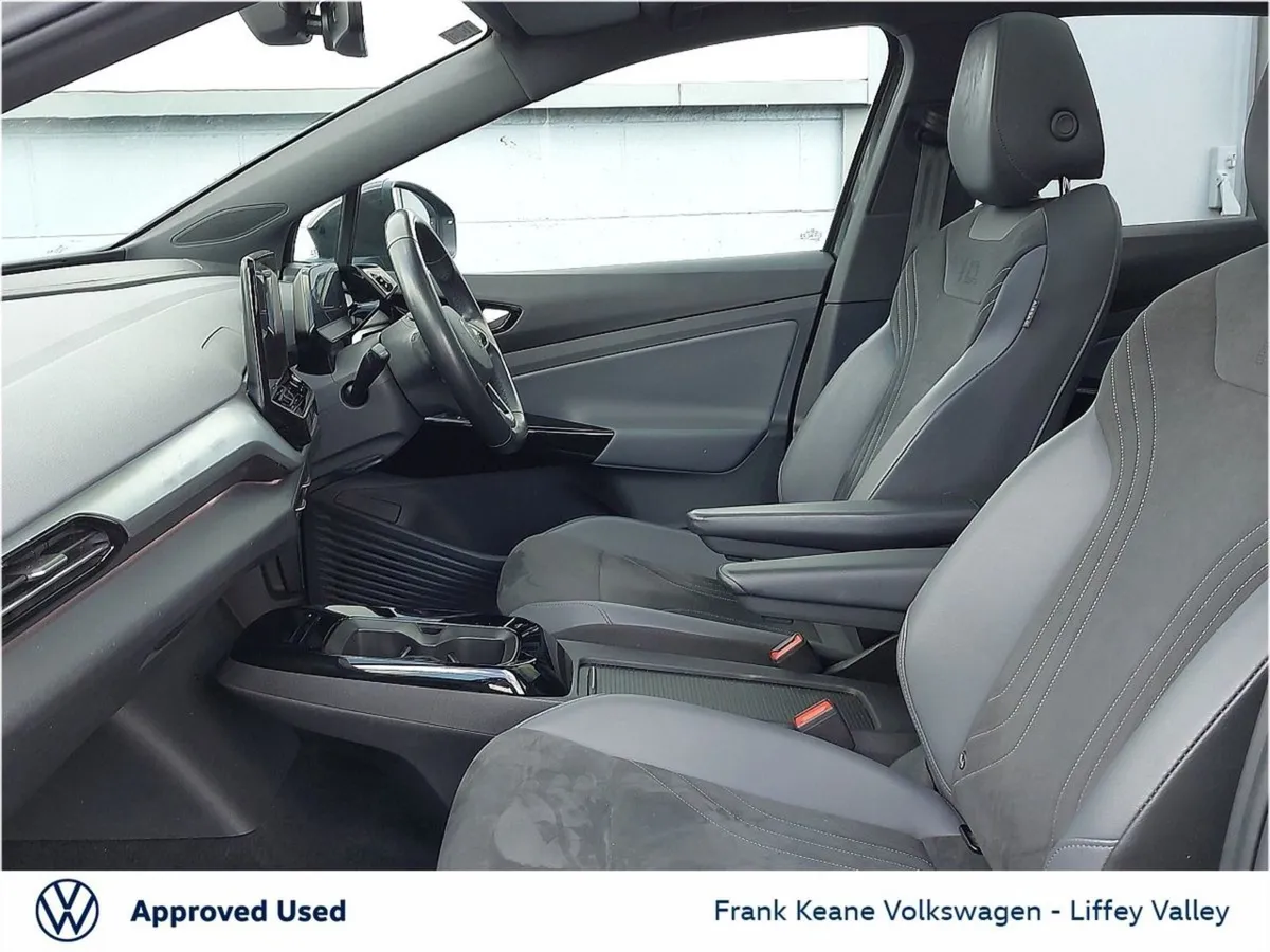 Volkswagen ID.4 Family 77kwh 204BHP  now IN Stock - Image 4