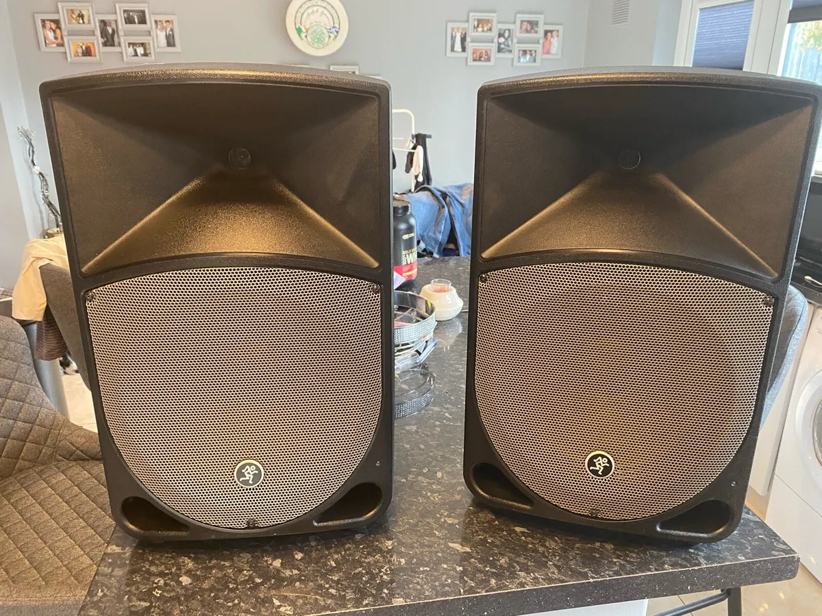 Mackie Thump TH-12a Powered 12” Speakers - Image 1