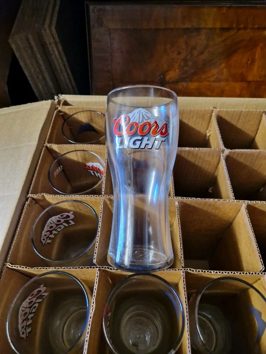 Pub Coors Light Pint Glasses x 18 - Image 3