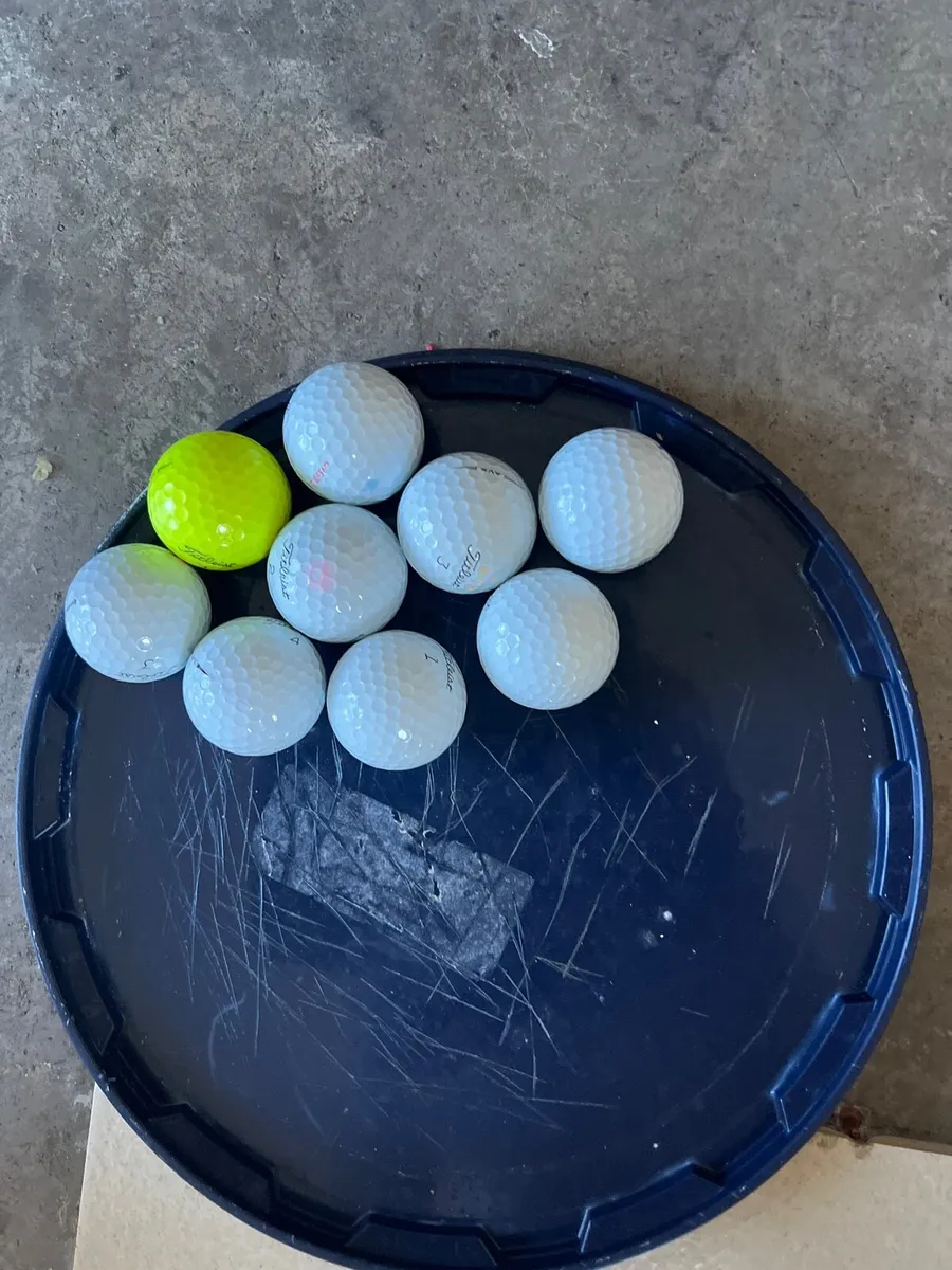 9 Titliest AVX golf balls