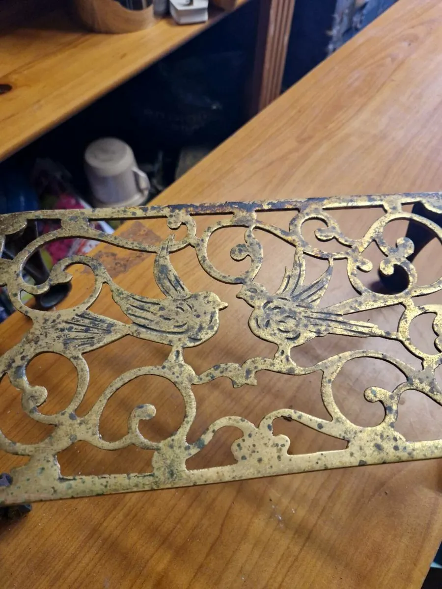 Vintage Brass Stand - Image 3