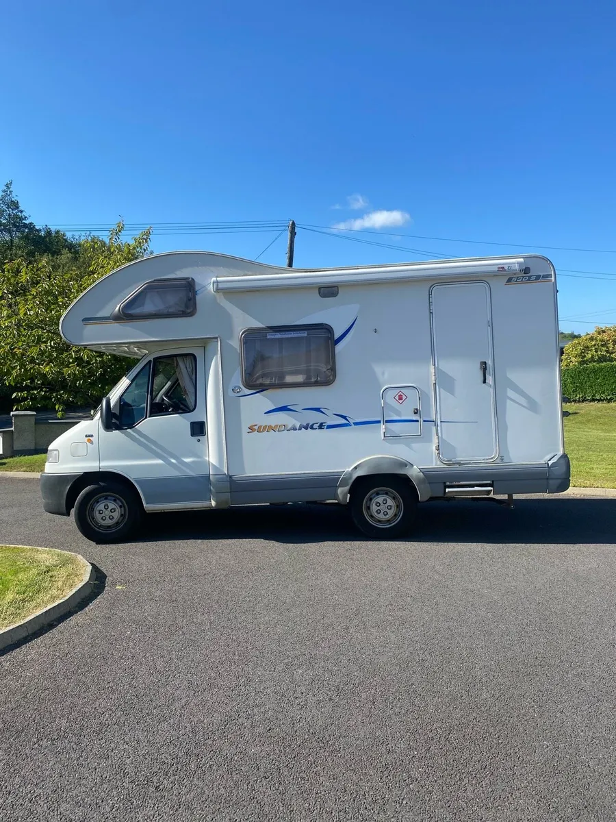 Camper van - Image 3
