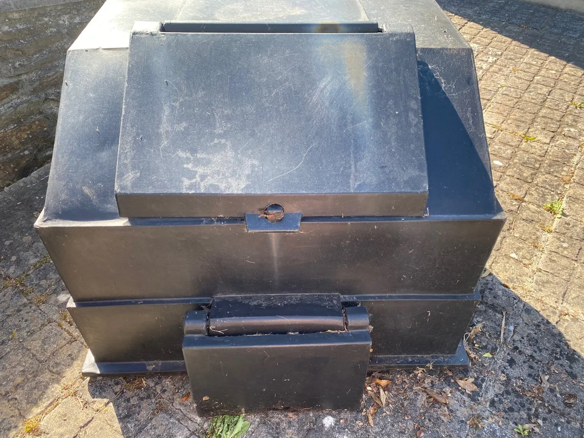 Free Coal bunker, collect from Baltimore - Image 1