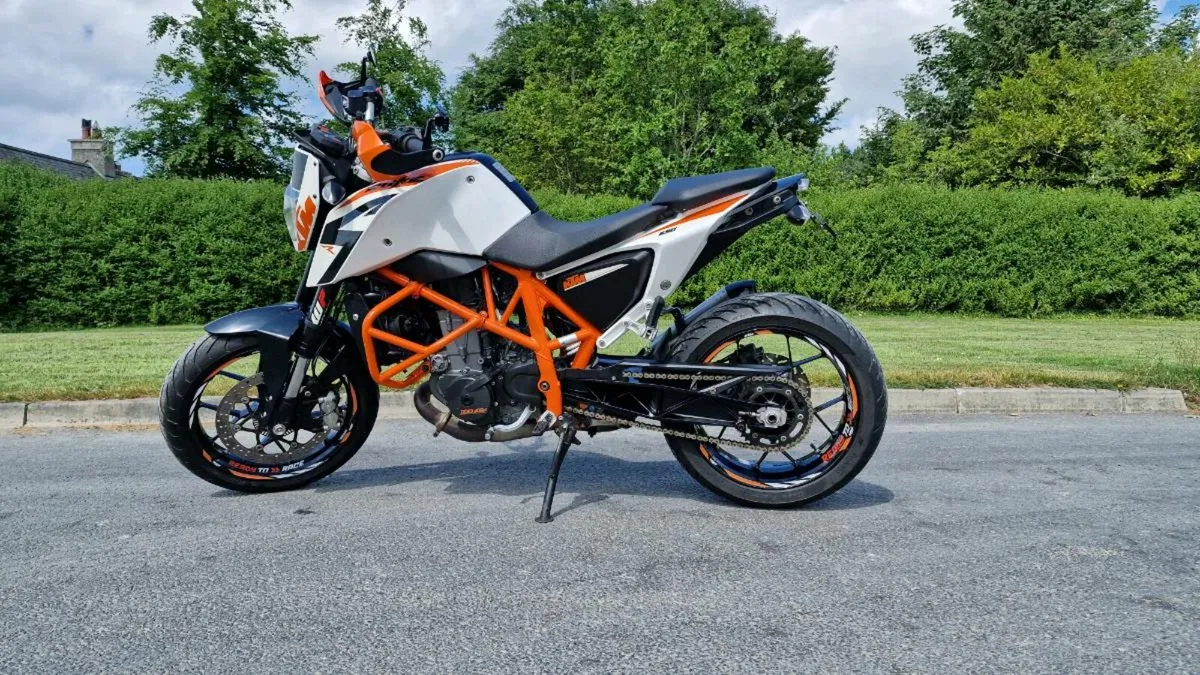 KTM Duke 690 - Image 3