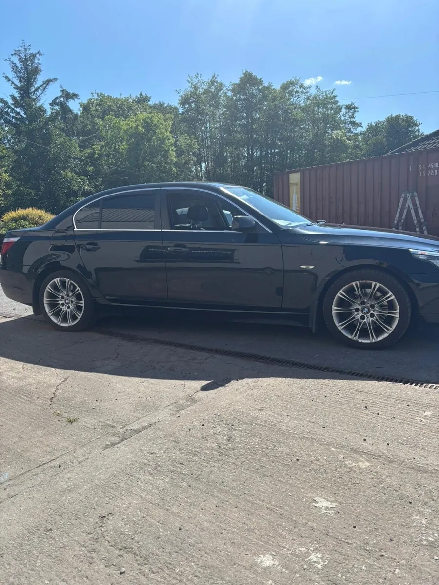 BMW 520d 2008 - Image 3