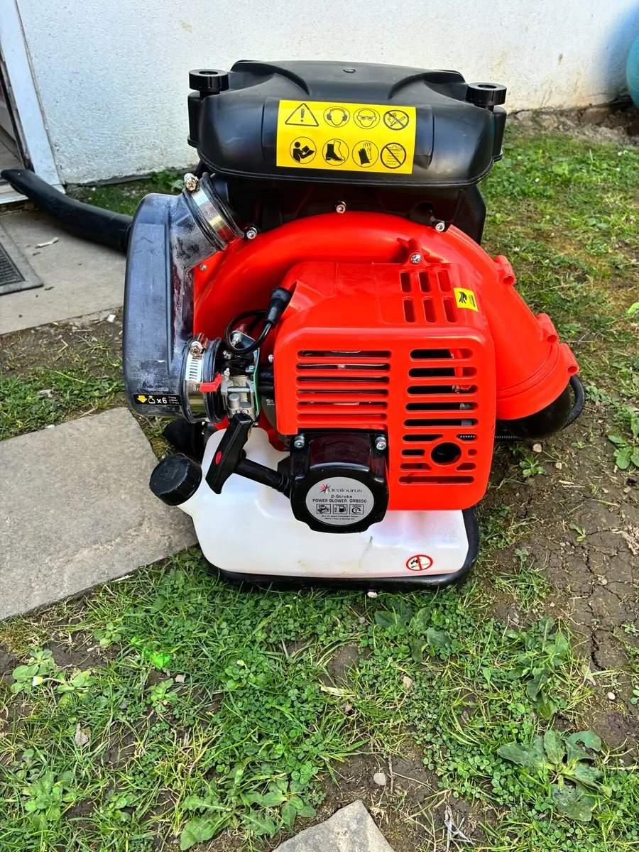 Leaf Blower - Image 2