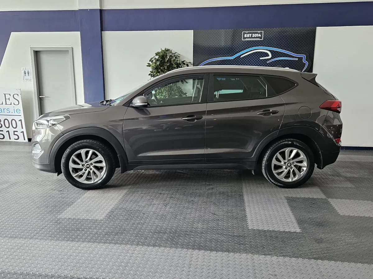 17 HYUNDAI TUCSON AUTOMATIC 4WD - Image 3