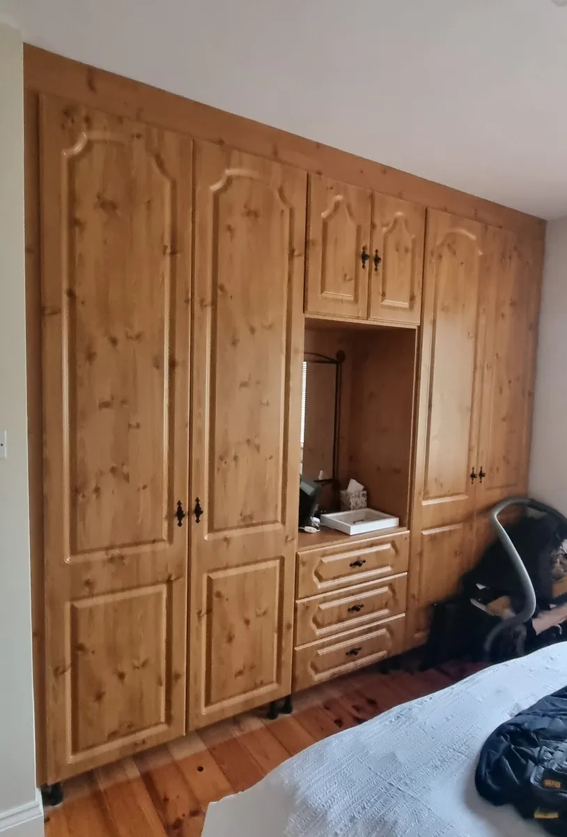 Waldrobe doors for a fitted bedroom unit. - Image 3