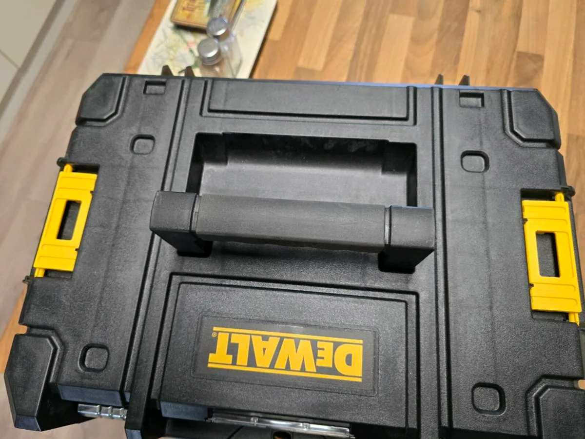 Dewalt tool box - Image 2