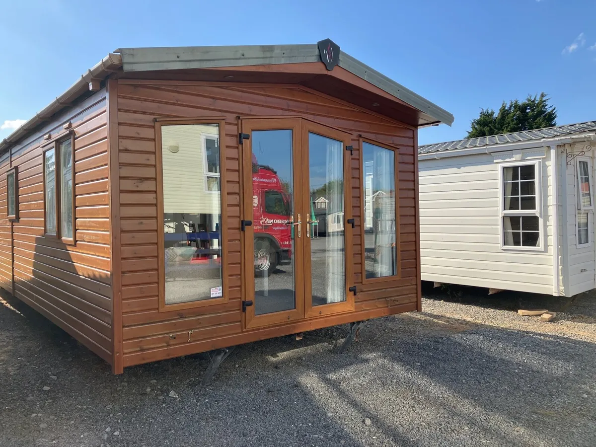 RESIDENTIAL SPEC LOG CABIN LODGE - Image 1