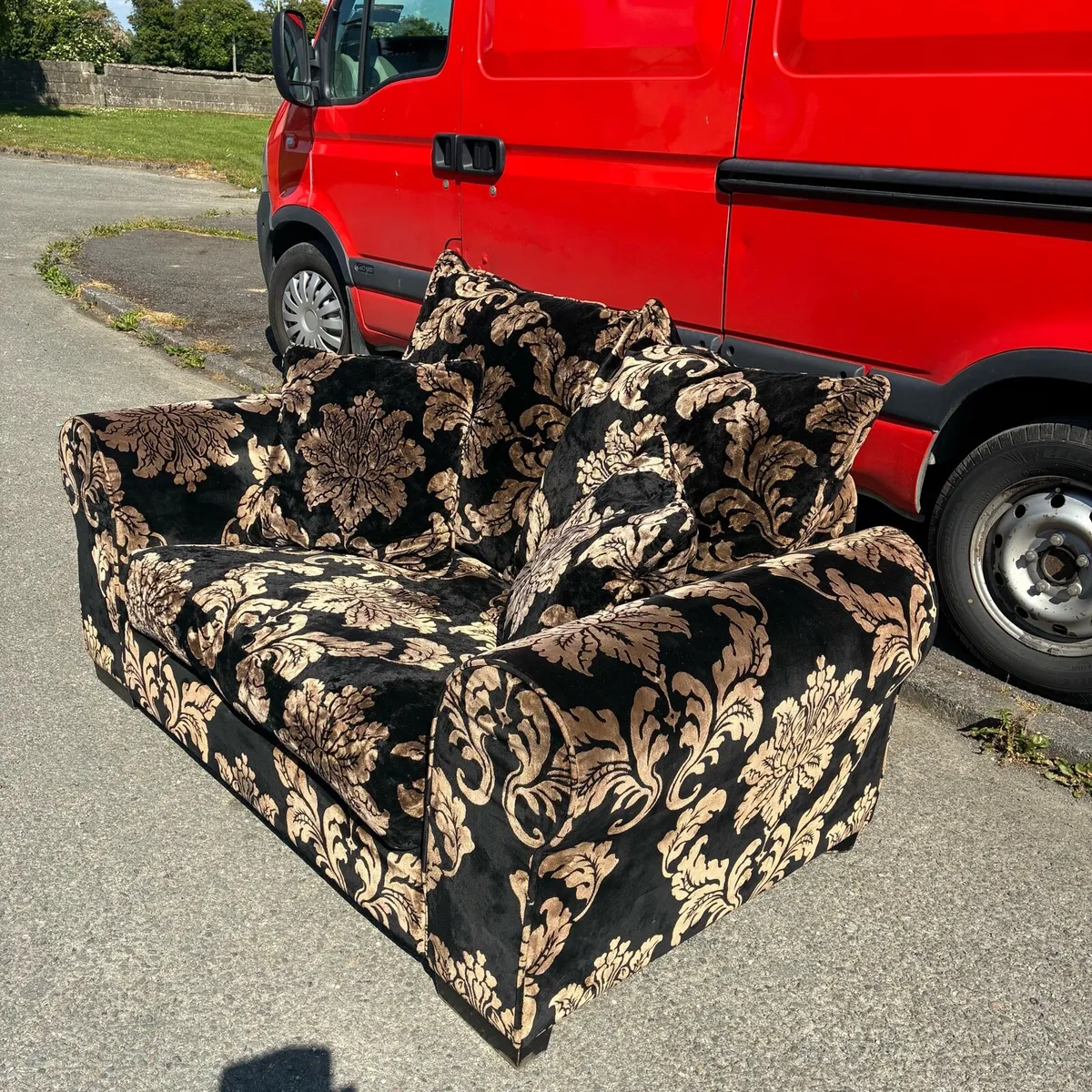 Fab!  Two seater Couch - Image 3