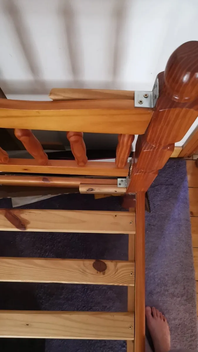 Lovely 4 Ft 6” Solid Wooden Double Bed Frame - Image 3