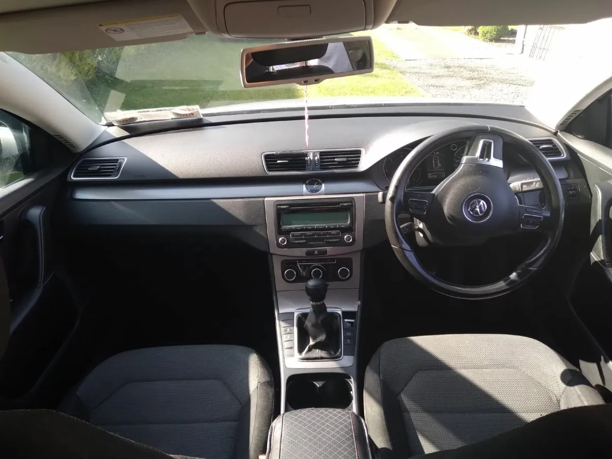 2011 Volkswagen Passat 2.0 diesel TDI - Image 2